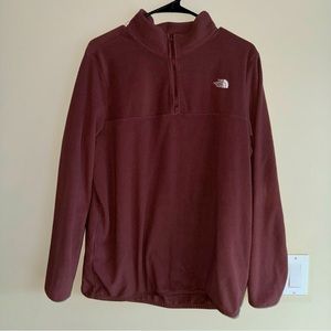The North Face Woman’s 1/4 zip fleece. Size xl.